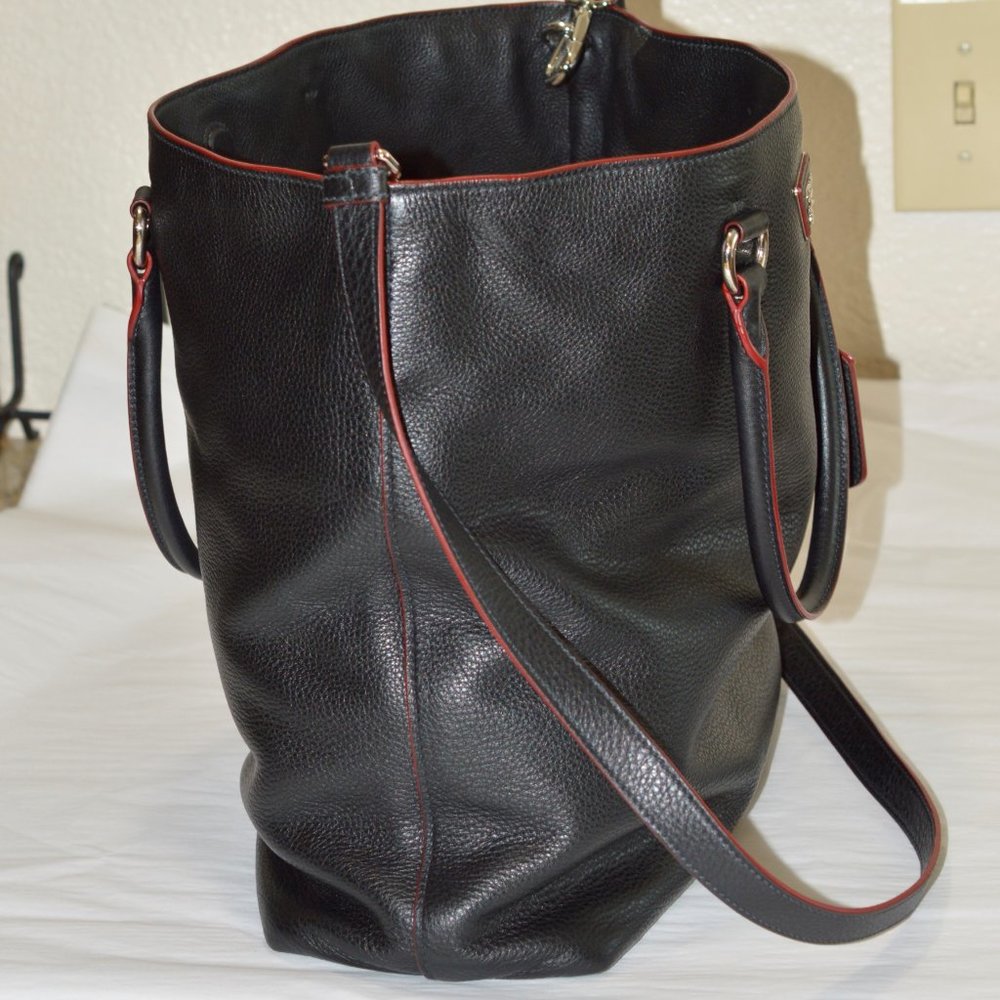 New Prada Crossbody Tote in Silver Perfect Thickness Italian Leather W Tags - Picture 9 of 12